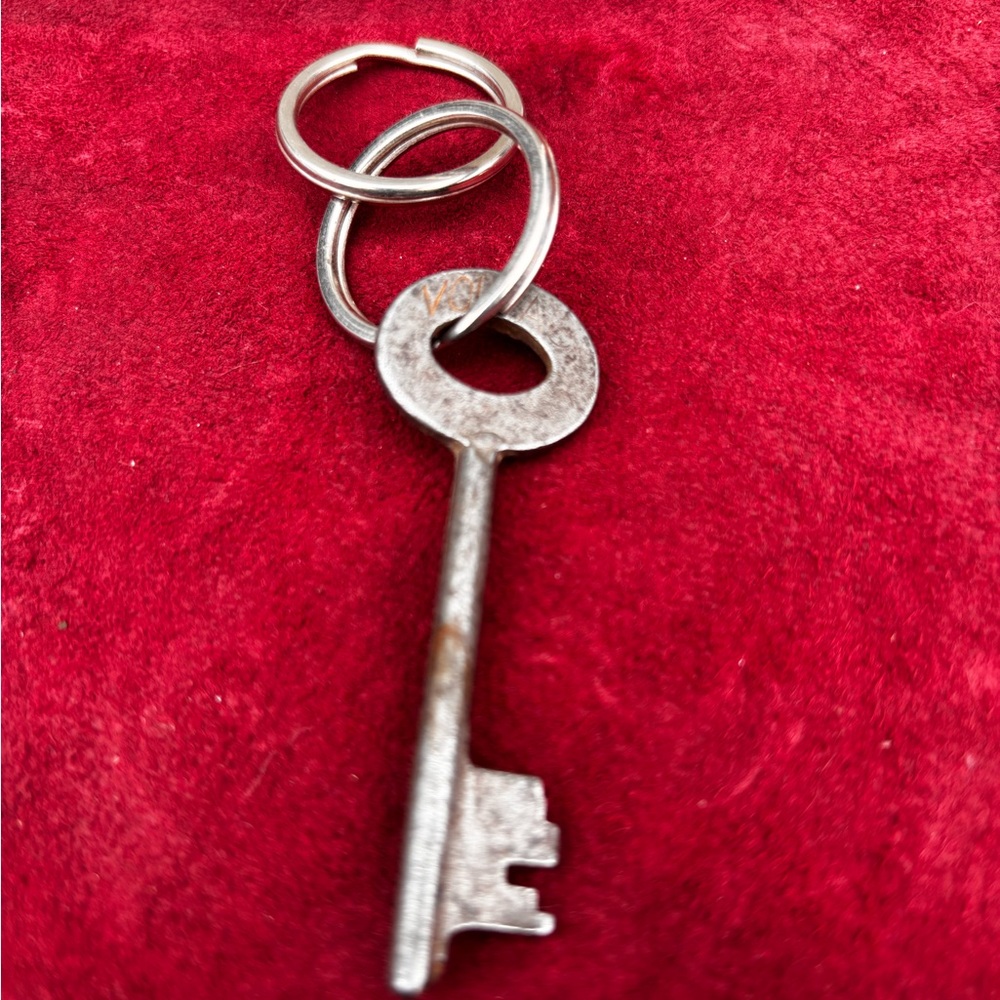 Vintage Skeleton key Keychain